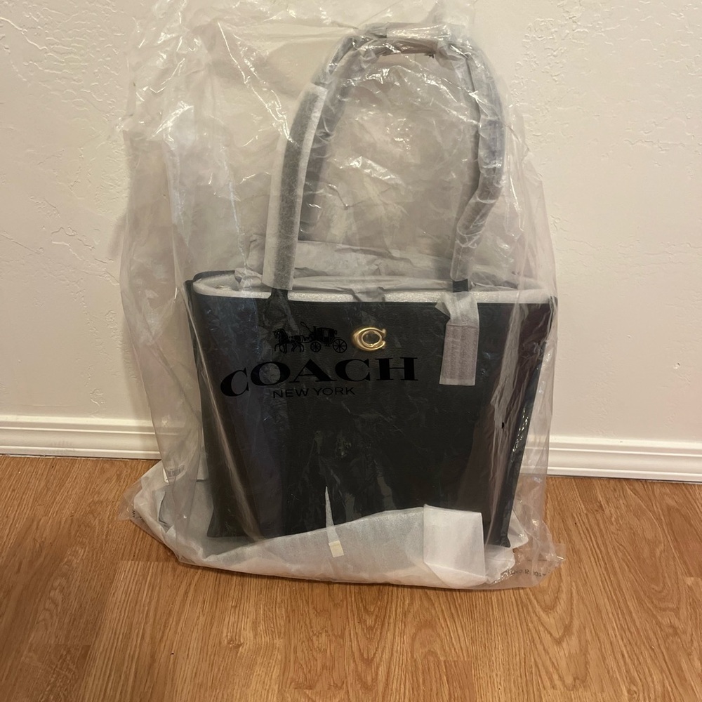 NEW Coach tote